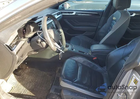 2021 Volkswagen Arteon Sel Premium R-Line z USA, uszkodzony, nr VIN WVWTR7AN9ME011643